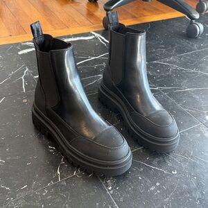 Rocket Dog Black Chunky Chelsea Boots